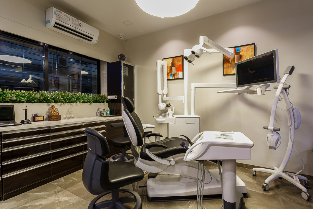 Best Dentist in Mumbai, Dr Suhas Lele